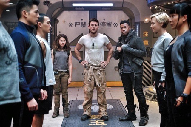 Pacific Rim: Uprising (2018)